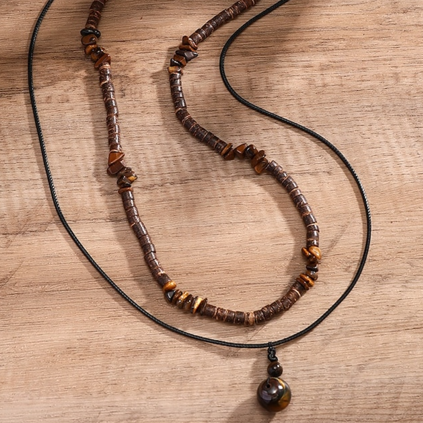 Boho gelaagde herenketting met houten kralen en hanger
