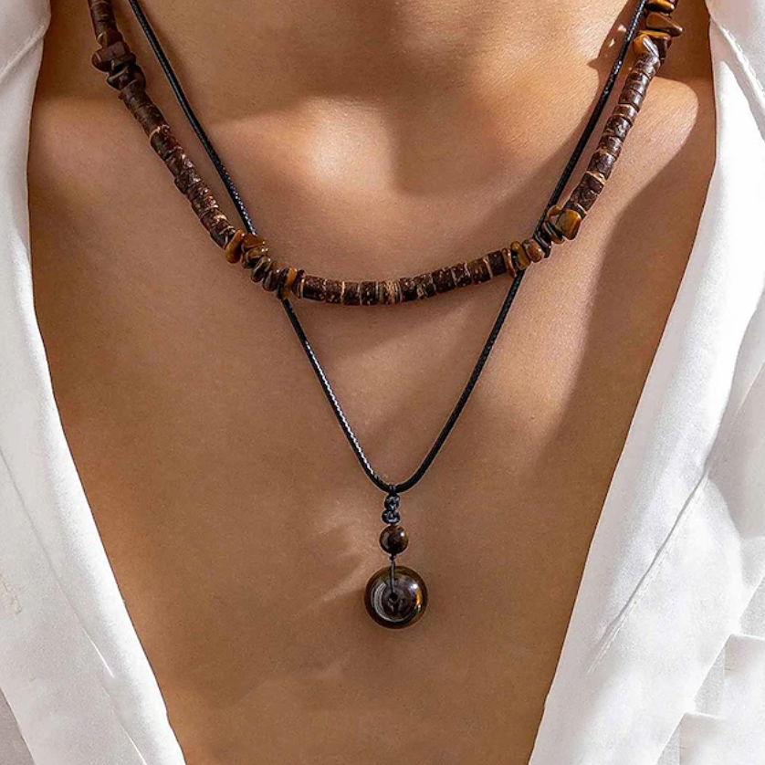 Boho gelaagde herenketting met houten kralen en hanger